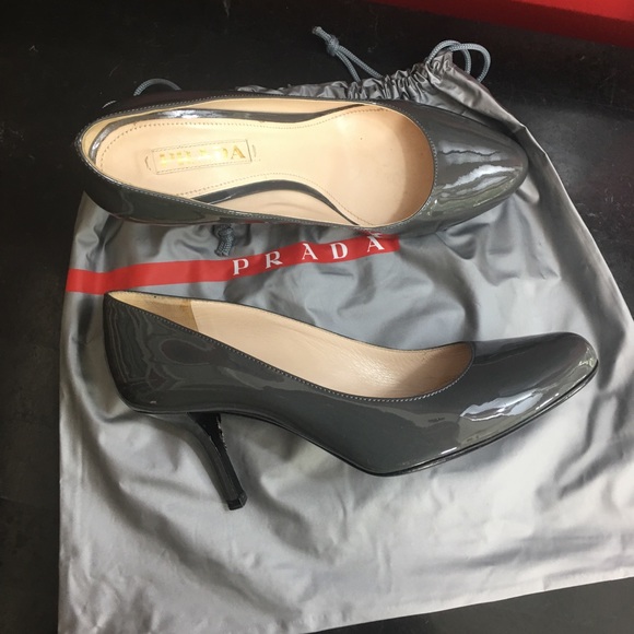 SOLD!  PRADA Gray Patent Leather Pumps - Picture 3 of 8